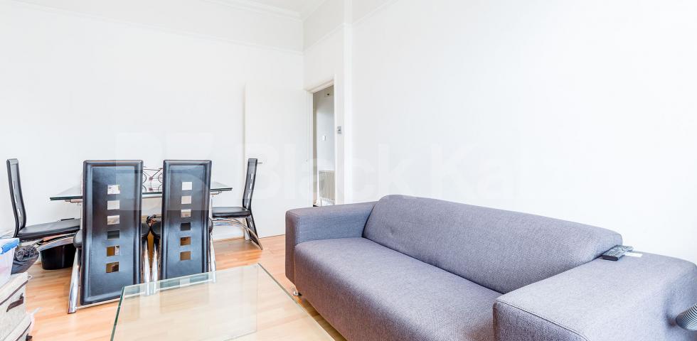 			NEW INSTRUCTION & GOOD FOR 3 SHARERS!, 2 Bedroom, 1 bath, 1 reception Flat			 Drummond Street, EUSTON